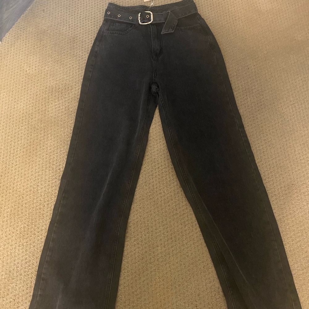 Kittenish black loose fitting denim